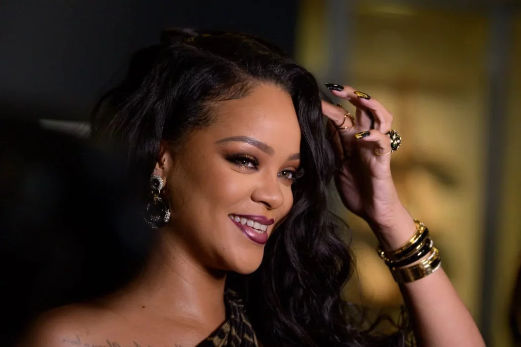 VIDEO: Rihanna joins Davido’s ‘Unavailable’ challenge