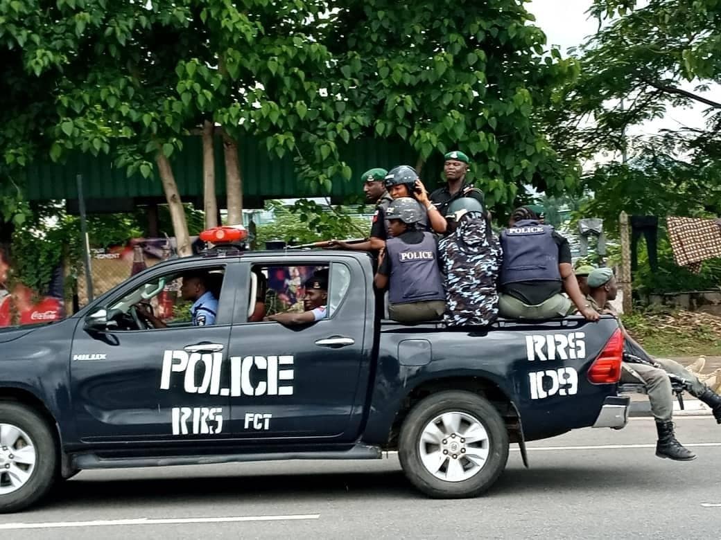 BREAKING: Police teargas 16 sacked Plateau PDP lawmakers