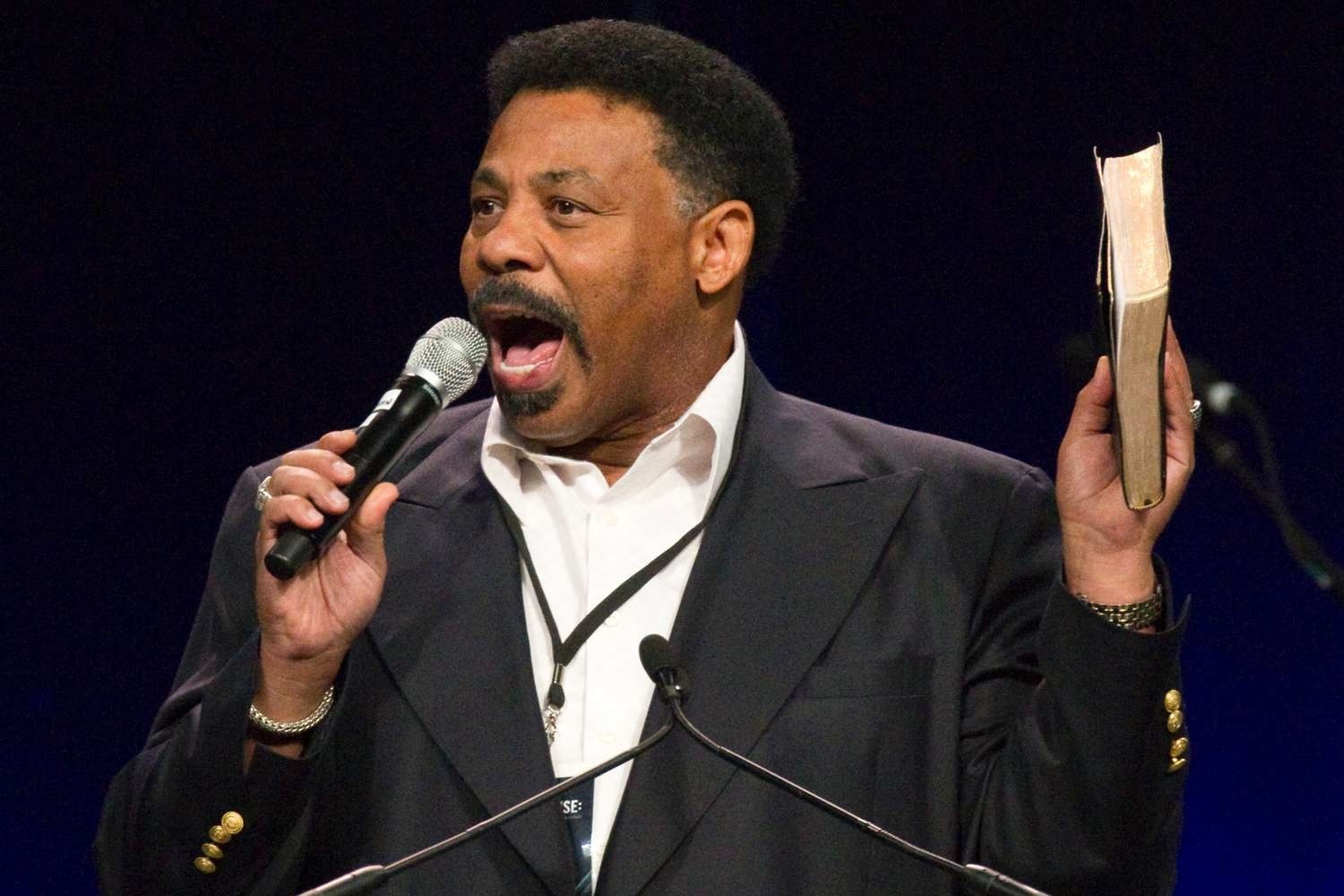 Megachurch pastor Tony Evans resigns after nearly 50 years as he confesses to mysterious ‘sin’