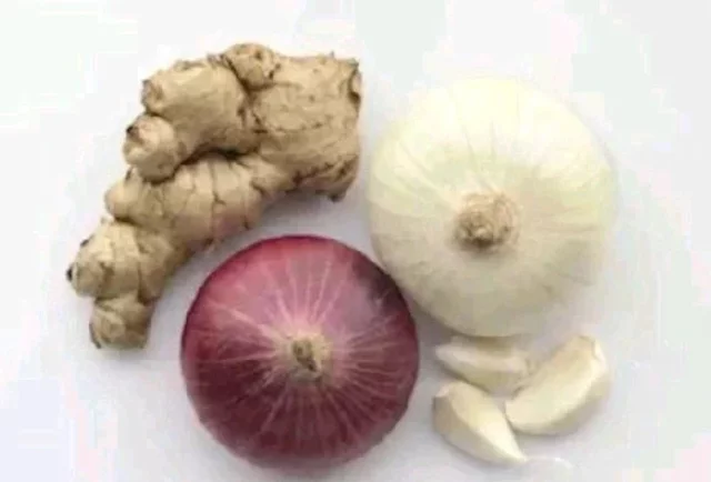 Boil onion, garlic, and ginger, take three times a day to treat the following ailments