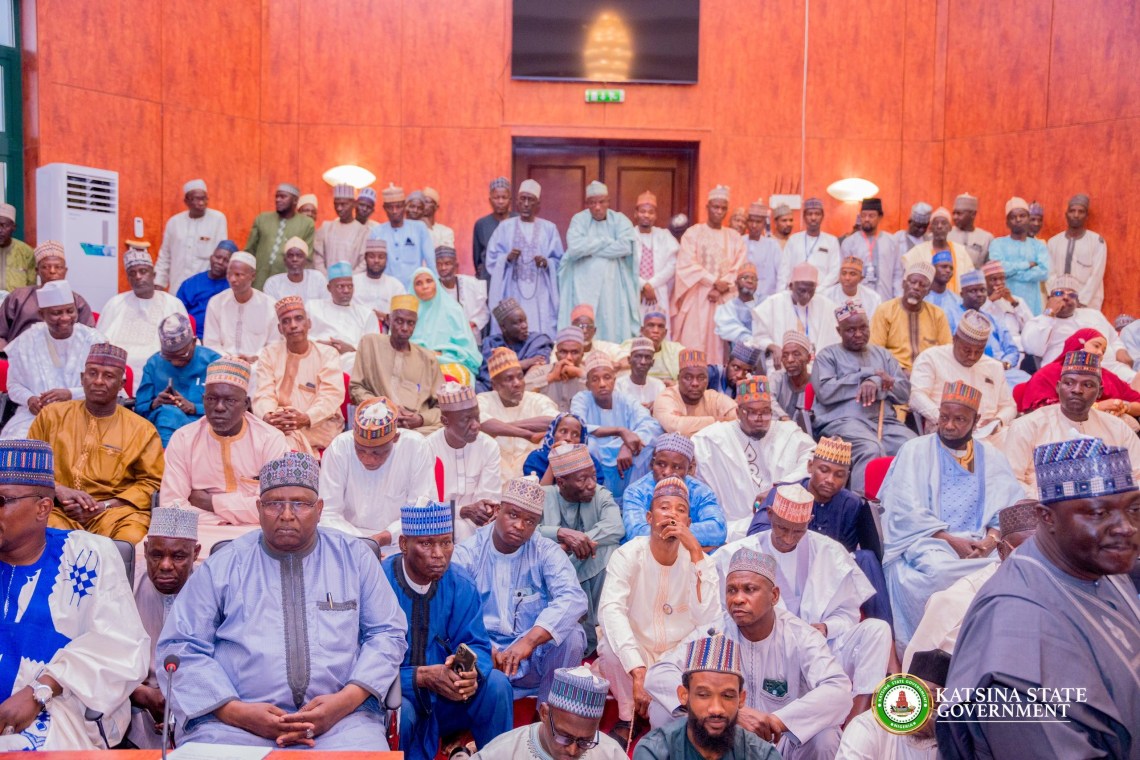 Crises arises as over 40,000 opposition members defect to APC