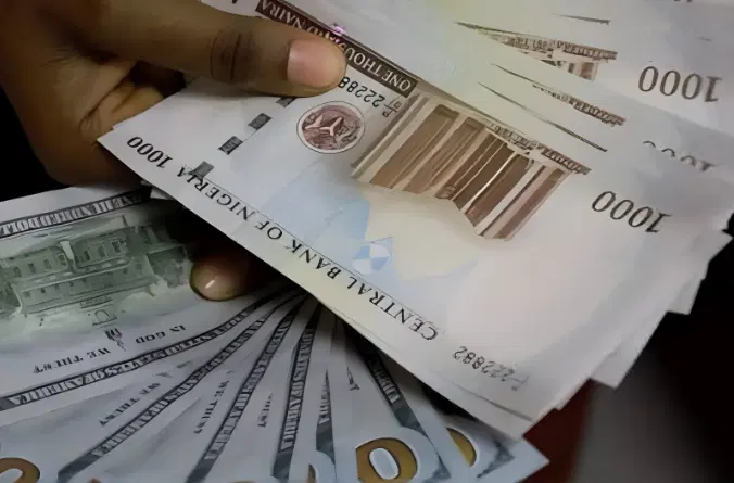 Naira plunges to N1,655/$ on the black market