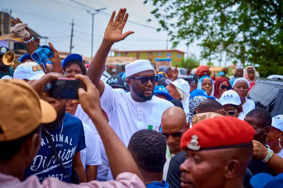 2027: Scores of PDP members defect to APC in Oyo [PHOTOS]