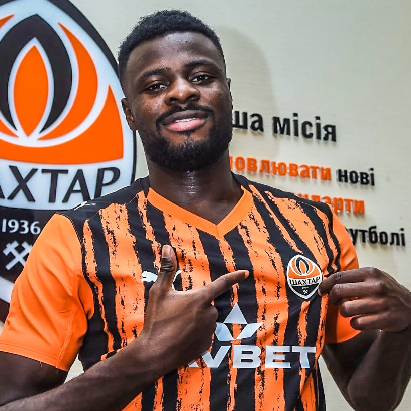 Transfer: Ukrainian club Shakhtar Donestk sign Nigerian midfielder 