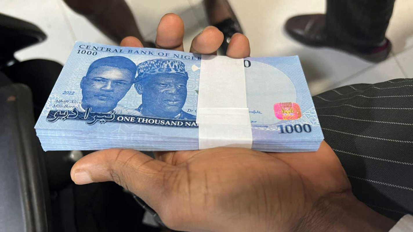 Naira records second straight week of massive depreciation against US dollar