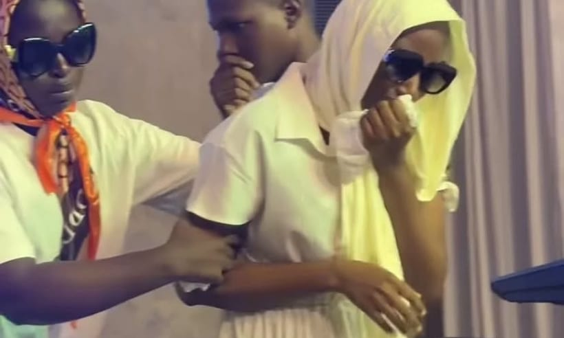 VIDEO: Toluwanisings’ Widow Breaks Down at Tribute Night, Makes Emotional Plea